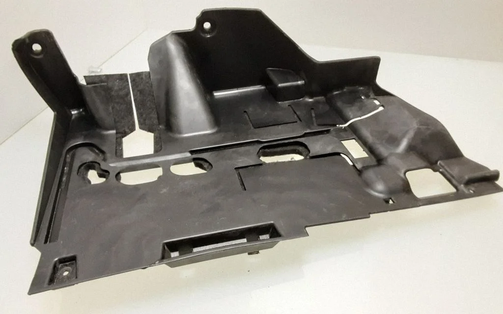 Dashboard lower bottom trim panel 3G1863081