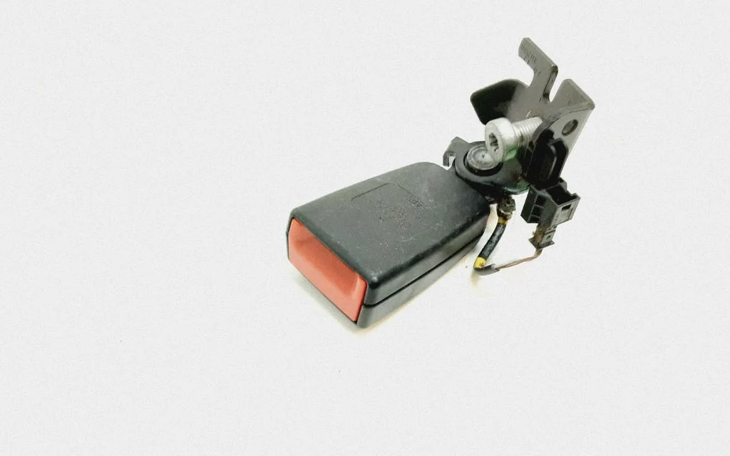 Rear seatbelt buckle – Mercedes-Benz GLC-Class C253 (2016-)