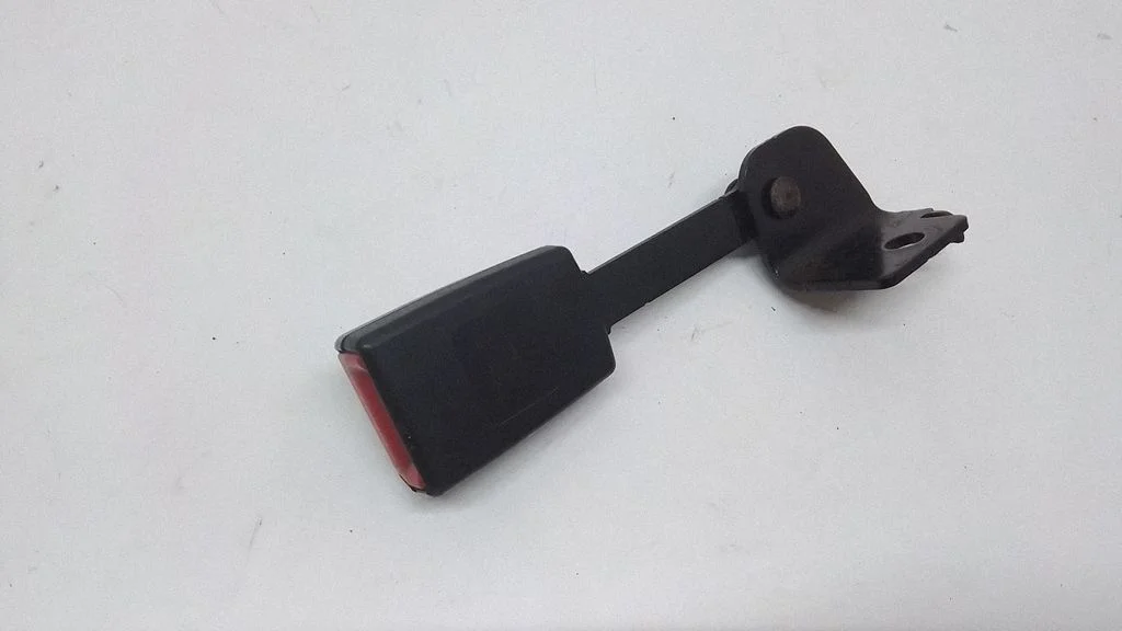 Rear seatbelt buckle – BMW 7 Series F01 F02 F03 F04 (2008-2016)