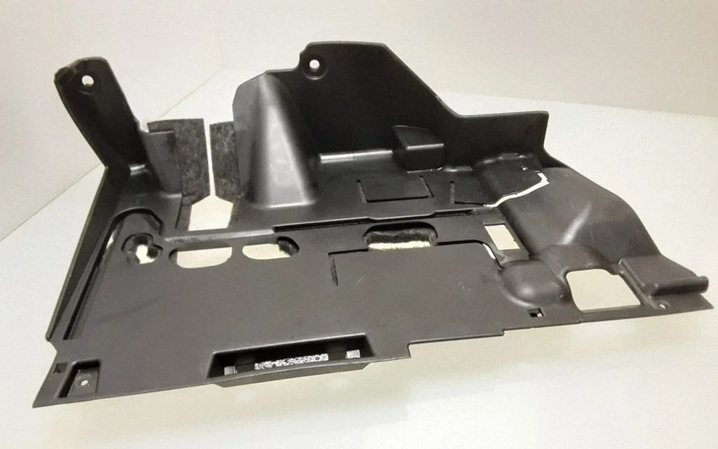 Dashboard lower bottom trim panel 3G1863081