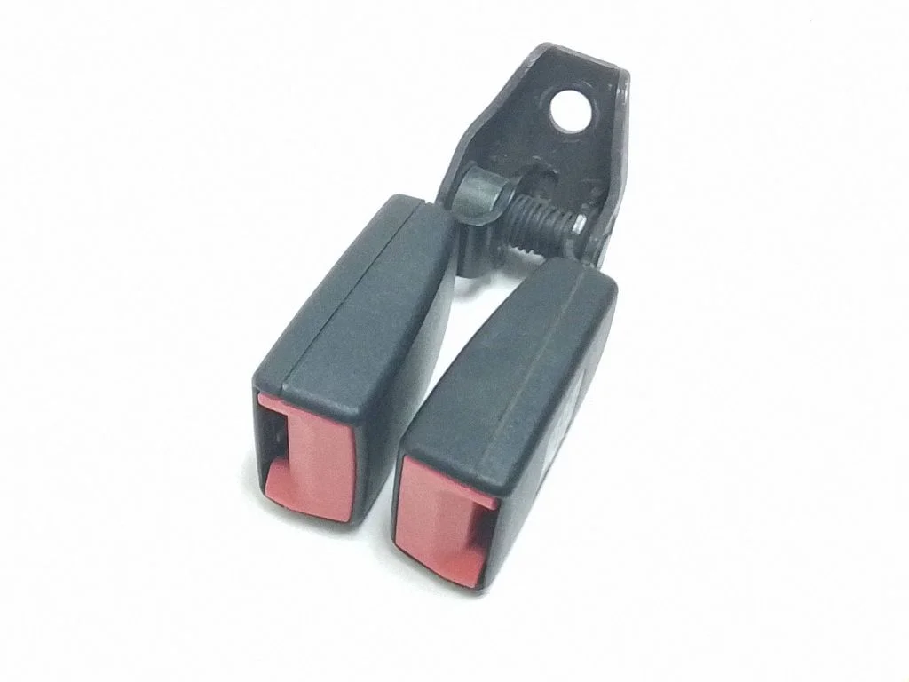 Rear seatbelt buckle 561857739