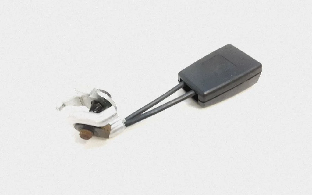 Rear seatbelt buckle 2198600569