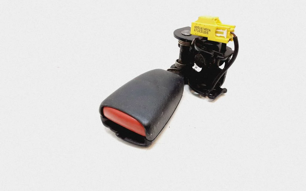 Rear seatbelt buckle – Volvo S80 (2007-2013)