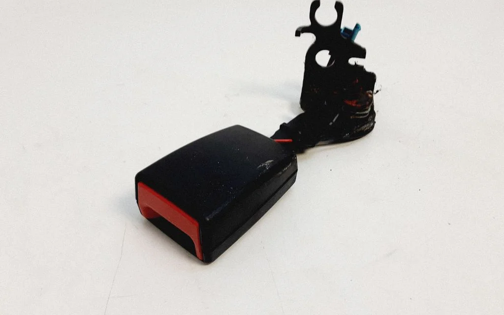 Rear seatbelt buckle – Volvo XC60 (2009-2013)