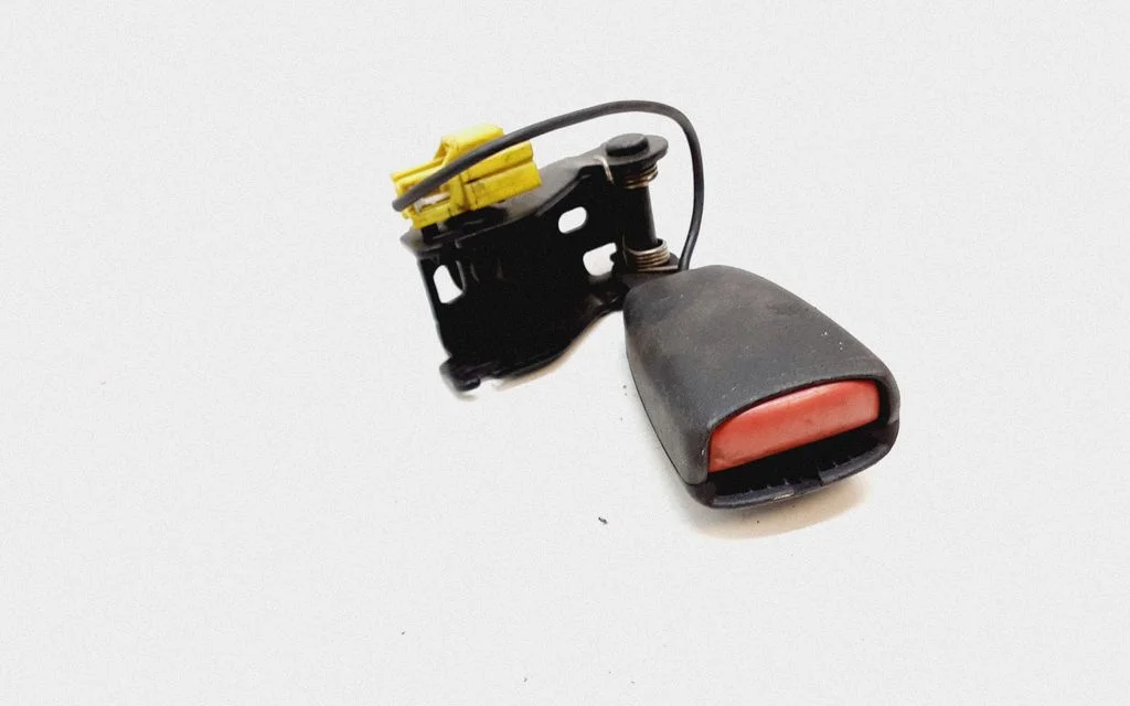 Rear seatbelt buckle – Volvo S80 (2007-2013)