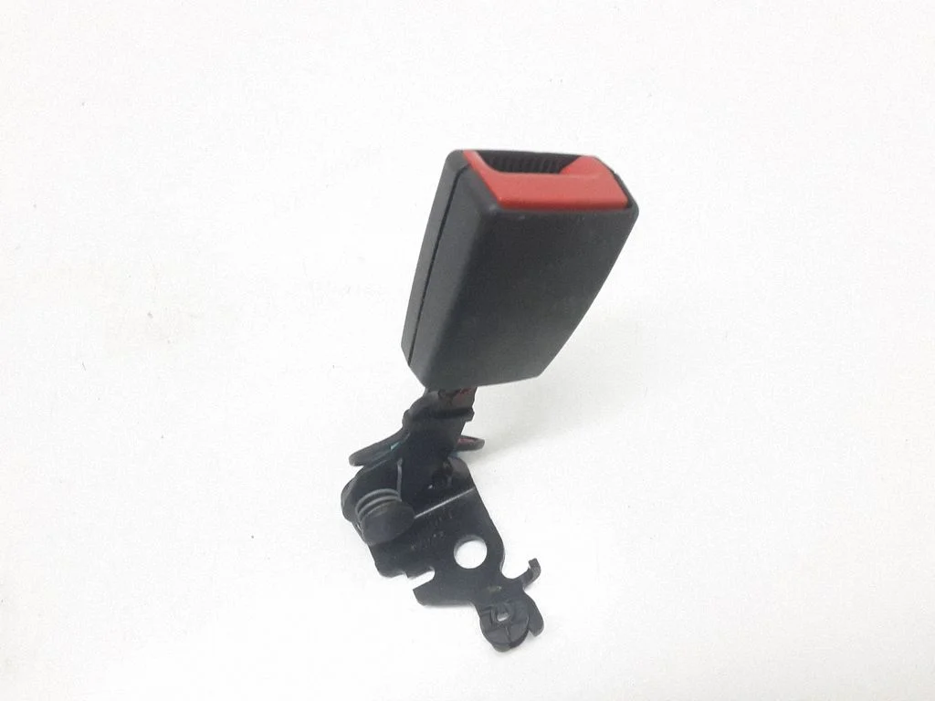 Rear seatbelt buckle – Volvo XC60 (2009-2013)
