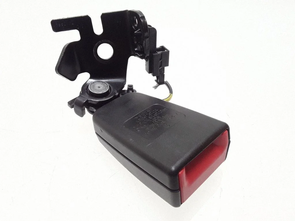 Rear seatbelt buckle A2058600369 – Mercedes-Benz GLC-Class C253 (2016-)