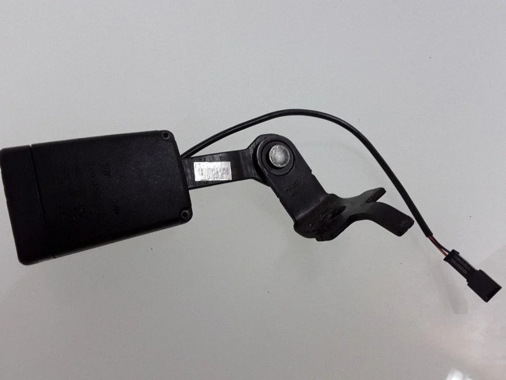 Zapięcie pasa tylne 7395075 – BMW X5 F15 (2013-2017)