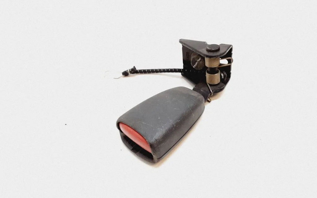 Rear seatbelt buckle – Volvo V70 (2005-2008)