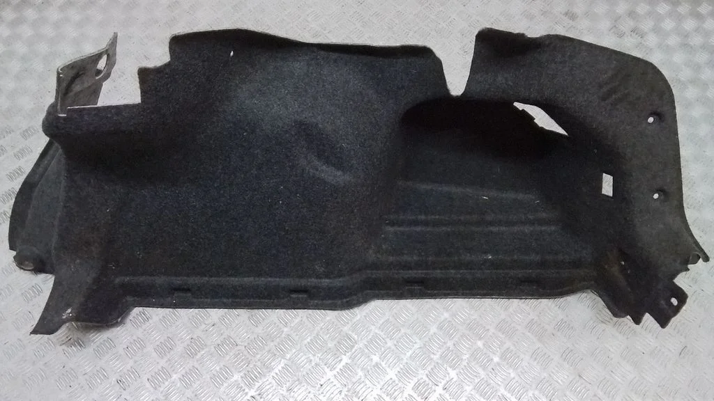 Pagasiruumi külje viimistluspaneel – Volkswagen Passat CC (2008-2016)