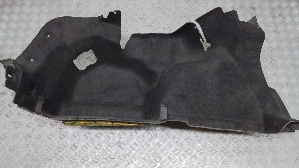 Pagasiruumi külje viimistluspaneel – Volkswagen Passat CC (2008-2016)