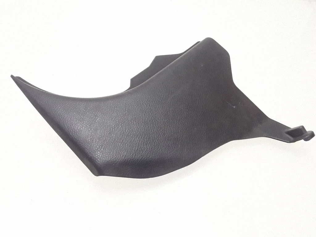 Foot area side trim 6210248030