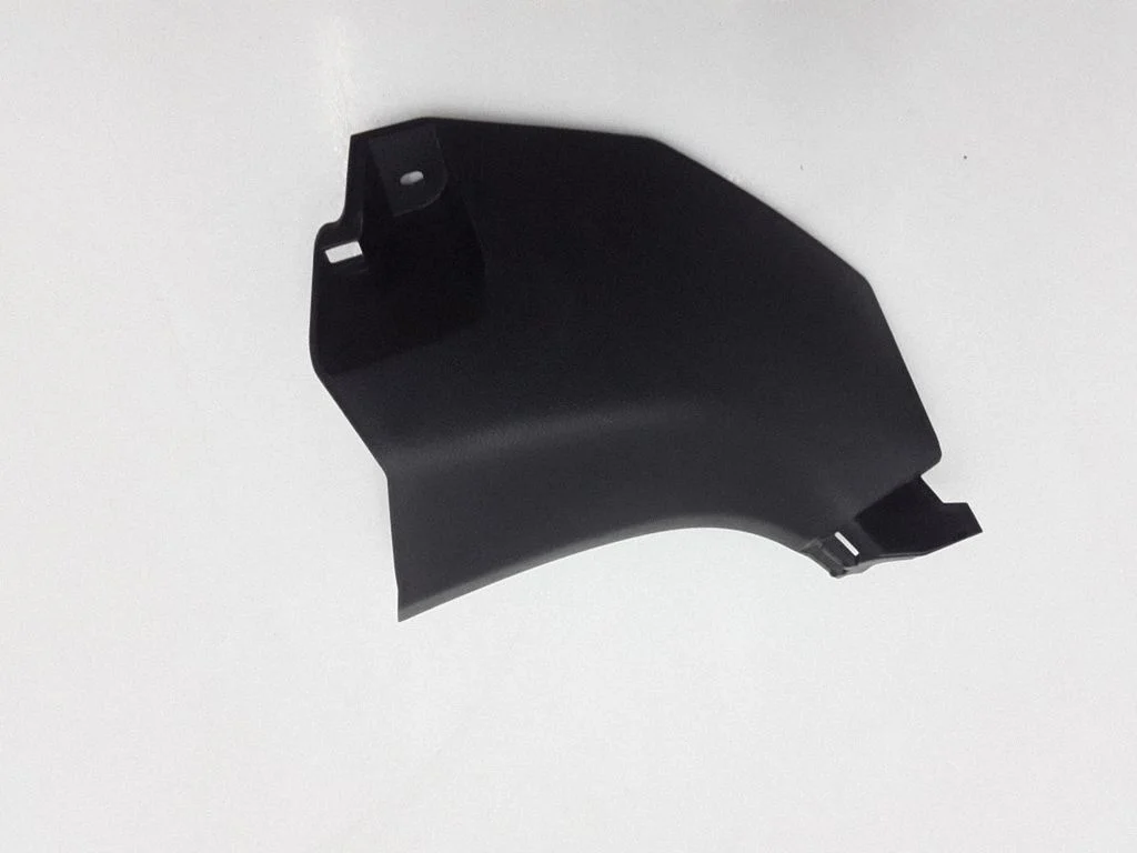 Foot area side trim