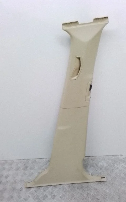 (B) pillar trim (top) – Volvo XC60 (2009-2013)