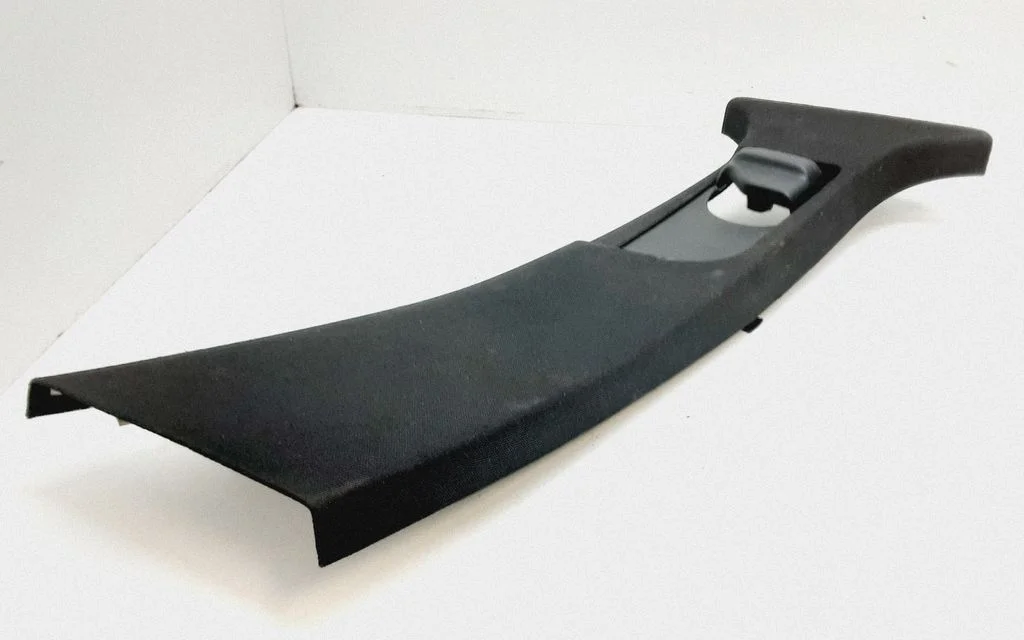 (B) pillar trim (top) – Mercedes-Benz GLC-Class X253 C253 (2015-)