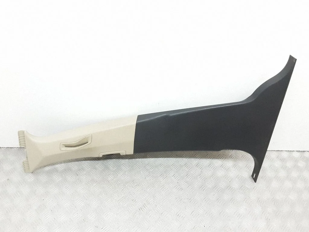 (B) pillar trim (top) – Volvo XC60 (2009-2013)