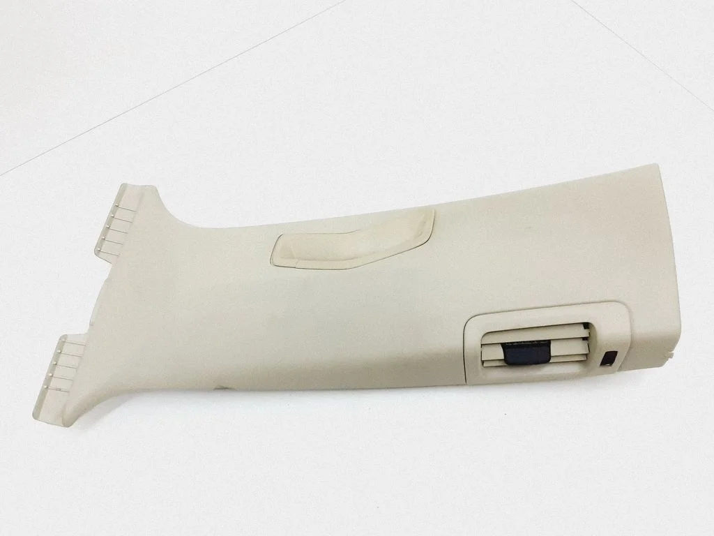 (B) pillar trim (top) – Volvo XC60 (2009-2013)