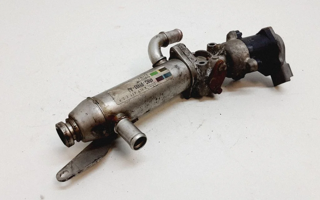 EGR valve cooler 4R8Q9Y493AJ