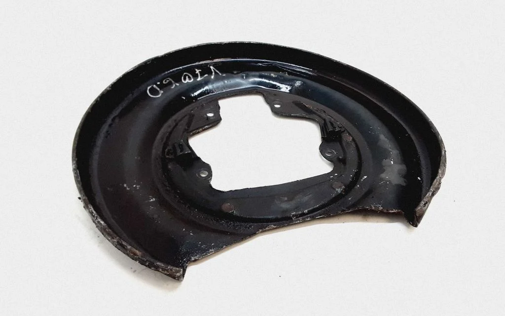 Rear brake disc plate dust cover – Volvo V70 (2005-2008)