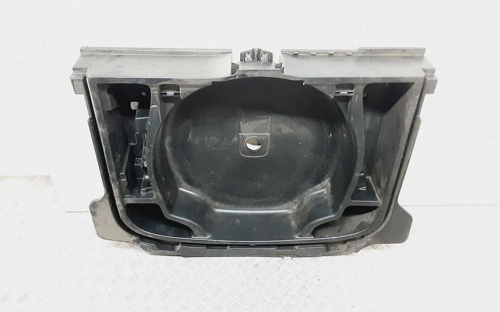 Pagasiruumi panipaik – Volvo C30 (2010-2013)