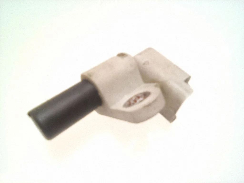 Camshaft position sensor – Volvo V50 (2004-2007)