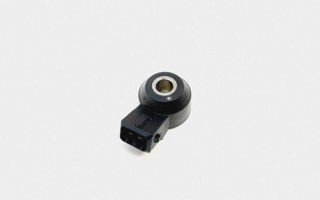 Camshaft vanos timing valve 05033316AA