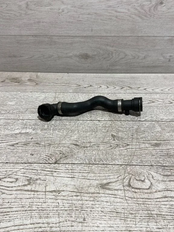 Engine coolant pipe/hose – BMW 5 Series E39 (1996-2003)