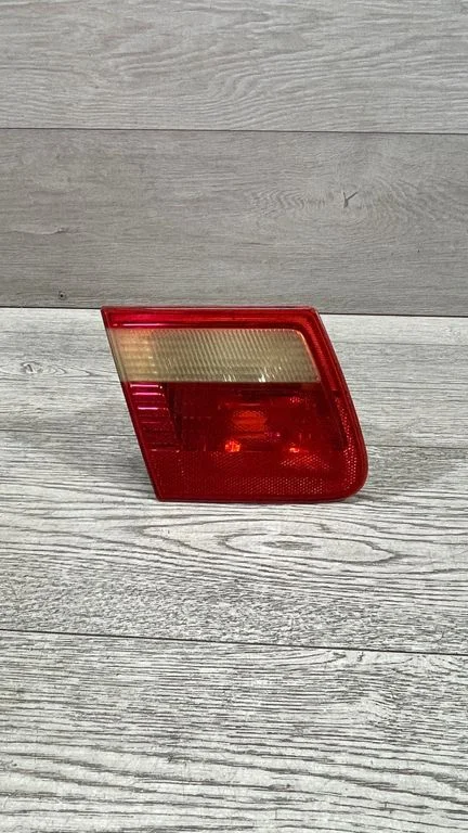 Tailgate rear/tail lights – BMW 3 Series E46 (1998-2005)