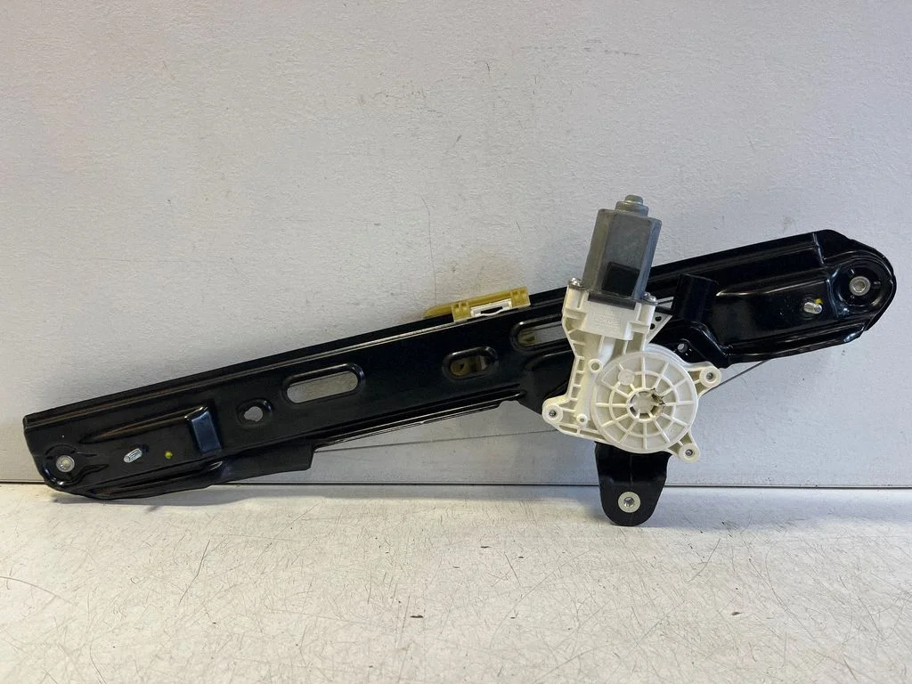 Rear door window regulator with motor N1WBE27000BC