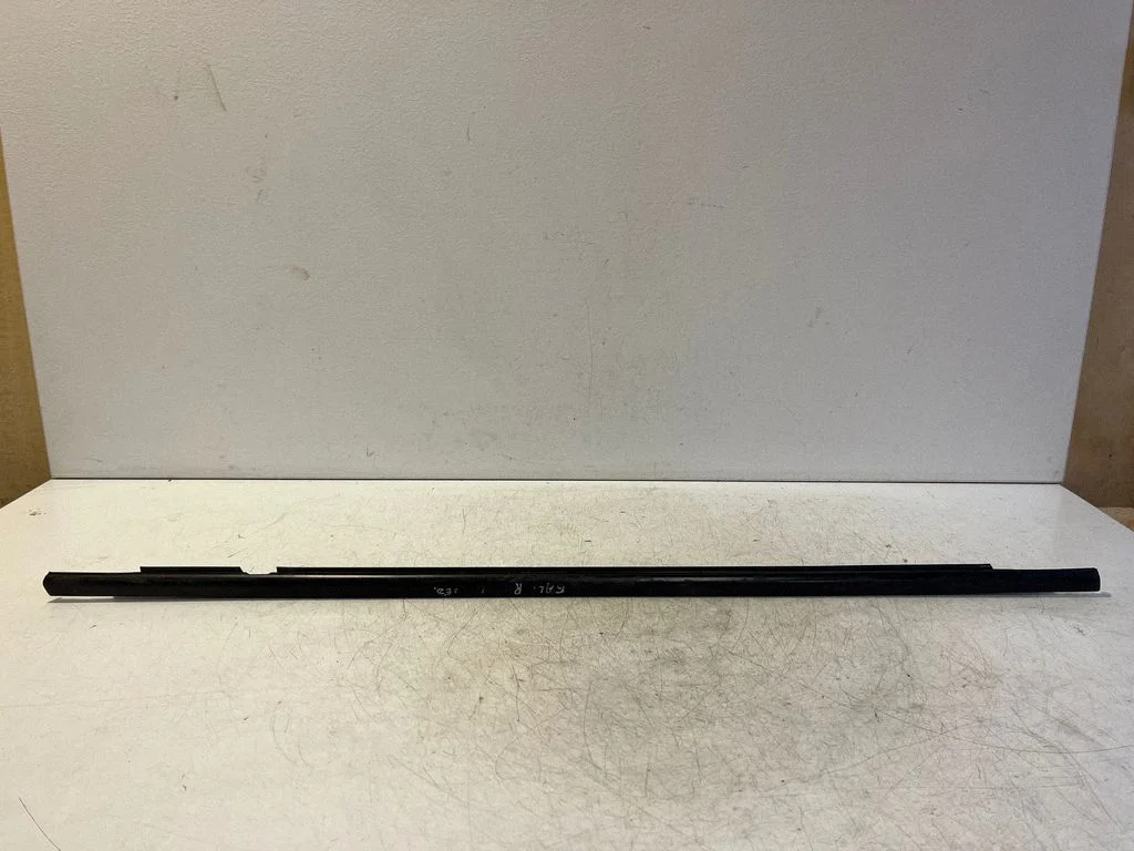 Rear door glass trim molding – right