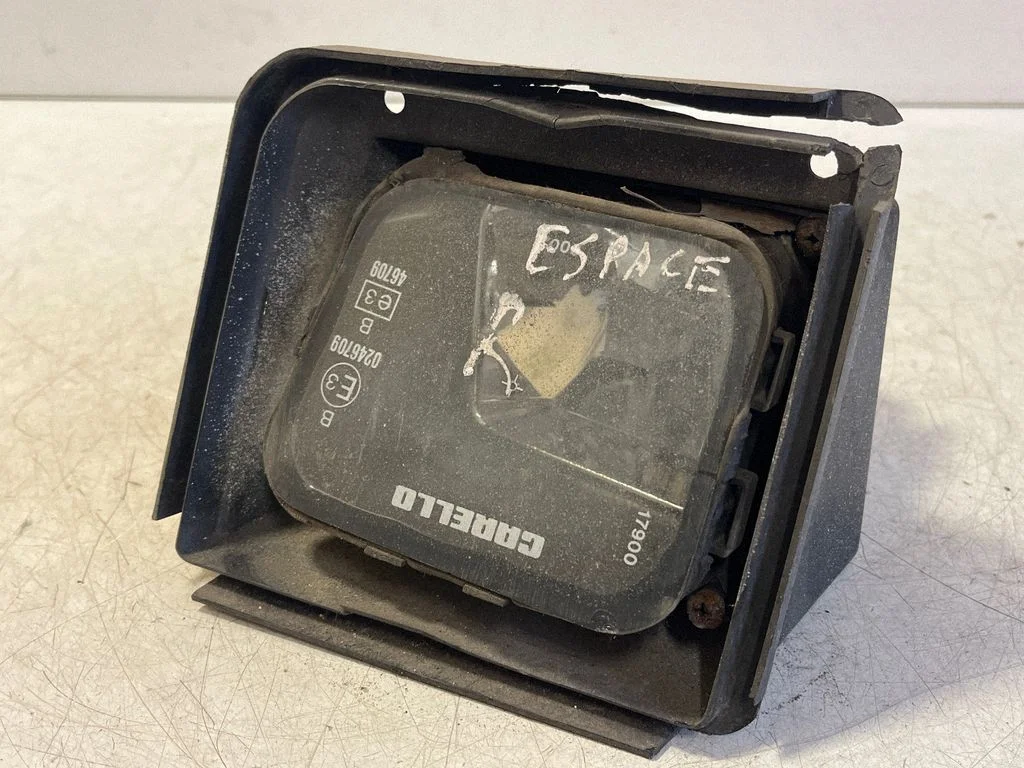 Front fog light E30246709