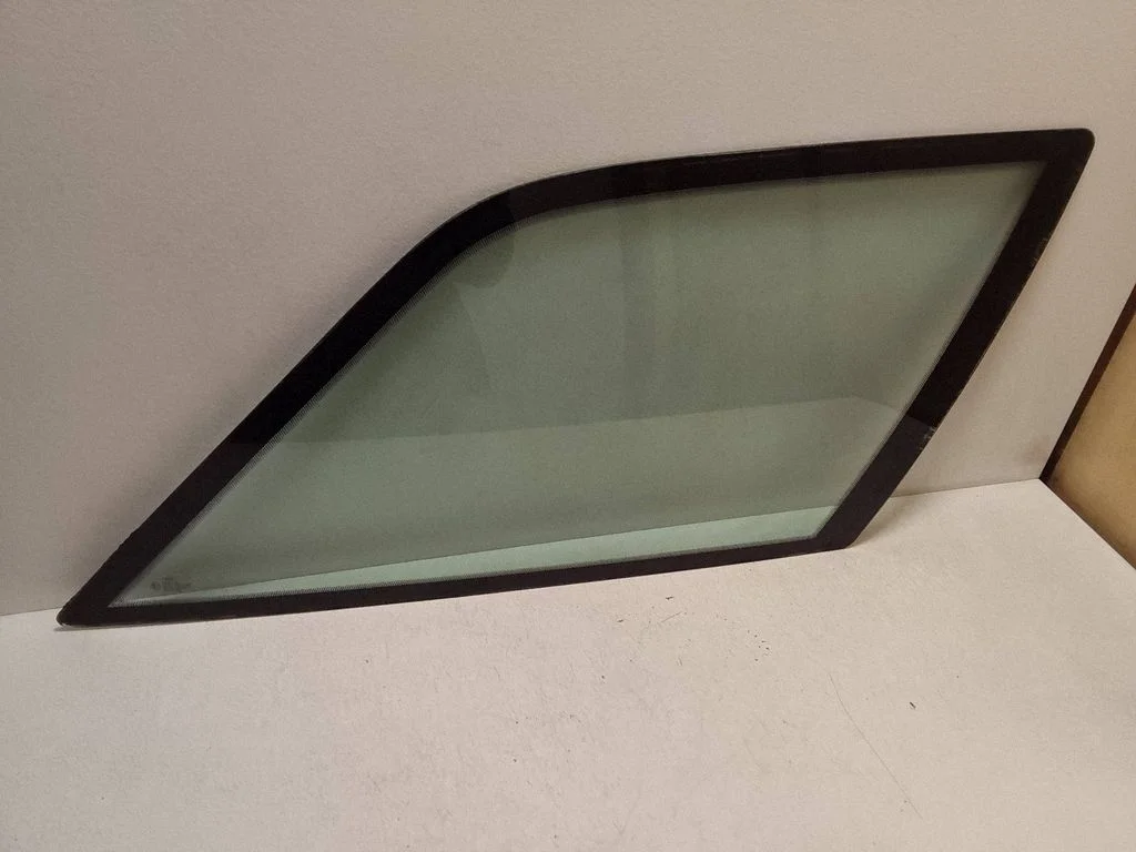 Rear side window – Audi A6 S6 C4 4A (1994-1997)