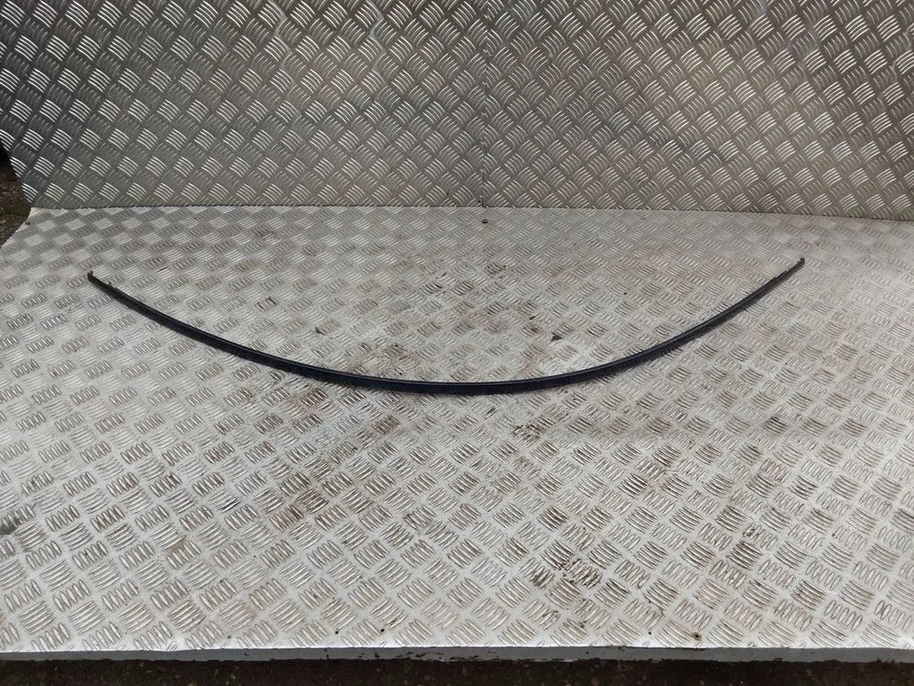 Katuse liist „molding" 19K2 – Lexus ES 300h (7th Gen) (2018-2025)