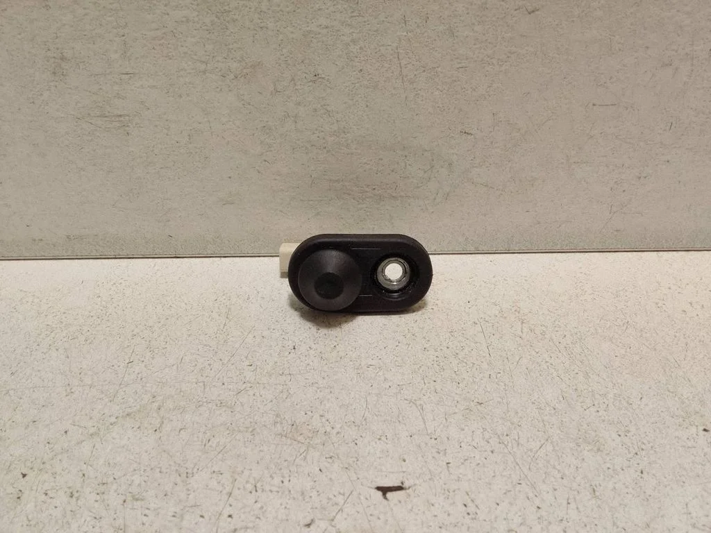 Rear door sensor – Lexus ES 300h (7th Gen) (2018-2025)