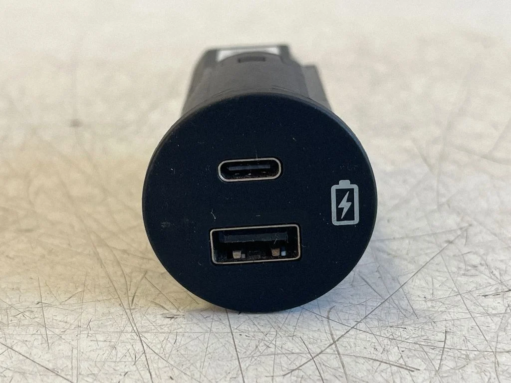 USB socket connector – Ford Ranger IV (2022-)