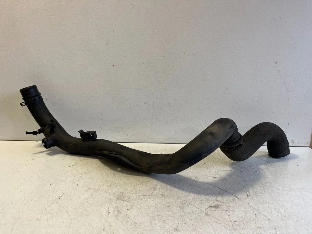 Wąż / rura intercoolera 7M0145958D
