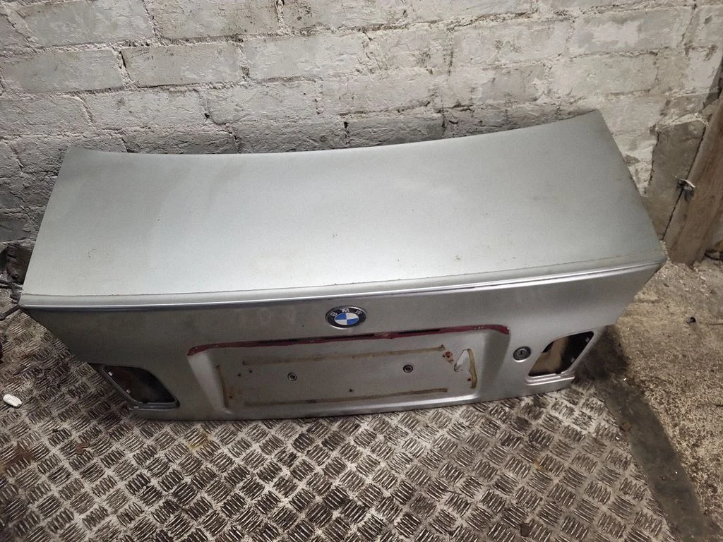 Tailgate/trunk/boot lid