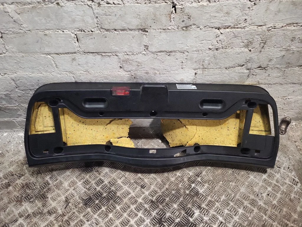 Tailgate trim – BMW 3 Series E46 (1998-2005)