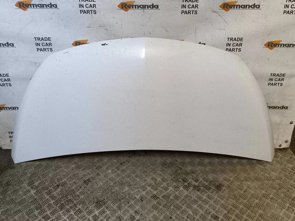 Engine bonnet/hood – front