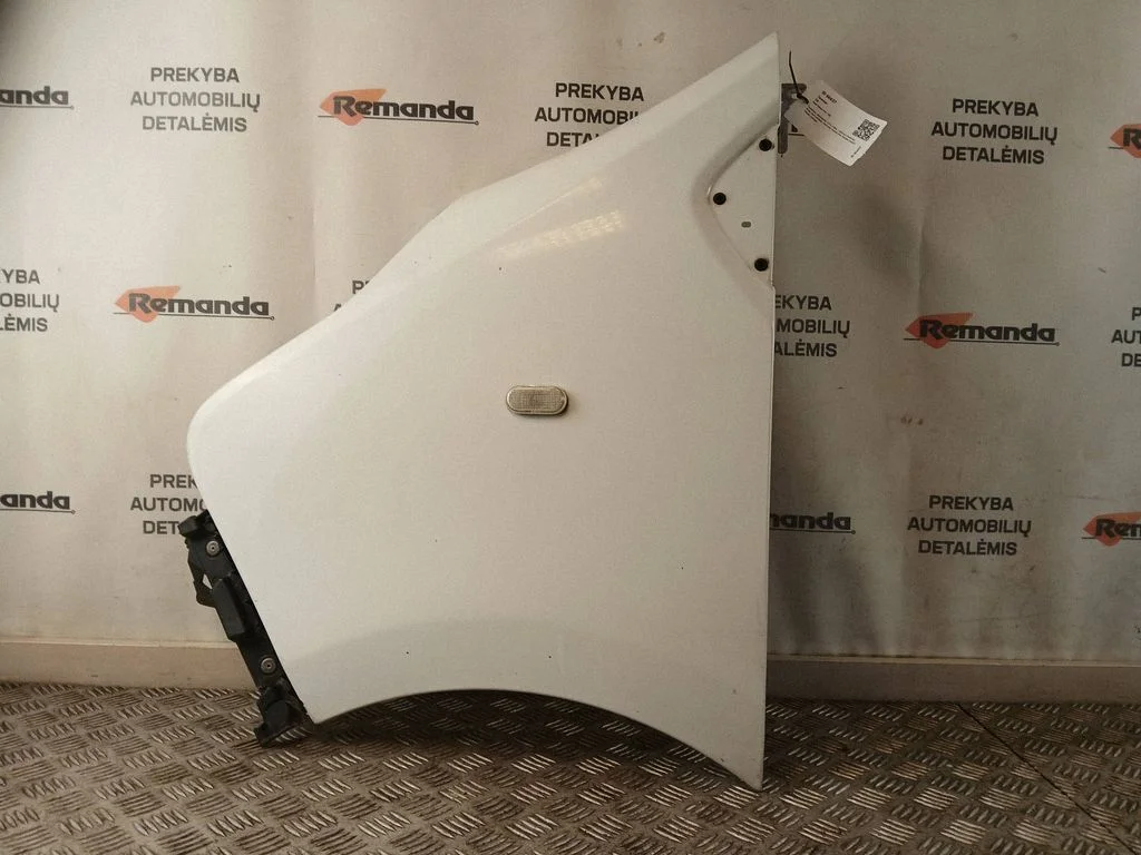 Fender – front left
