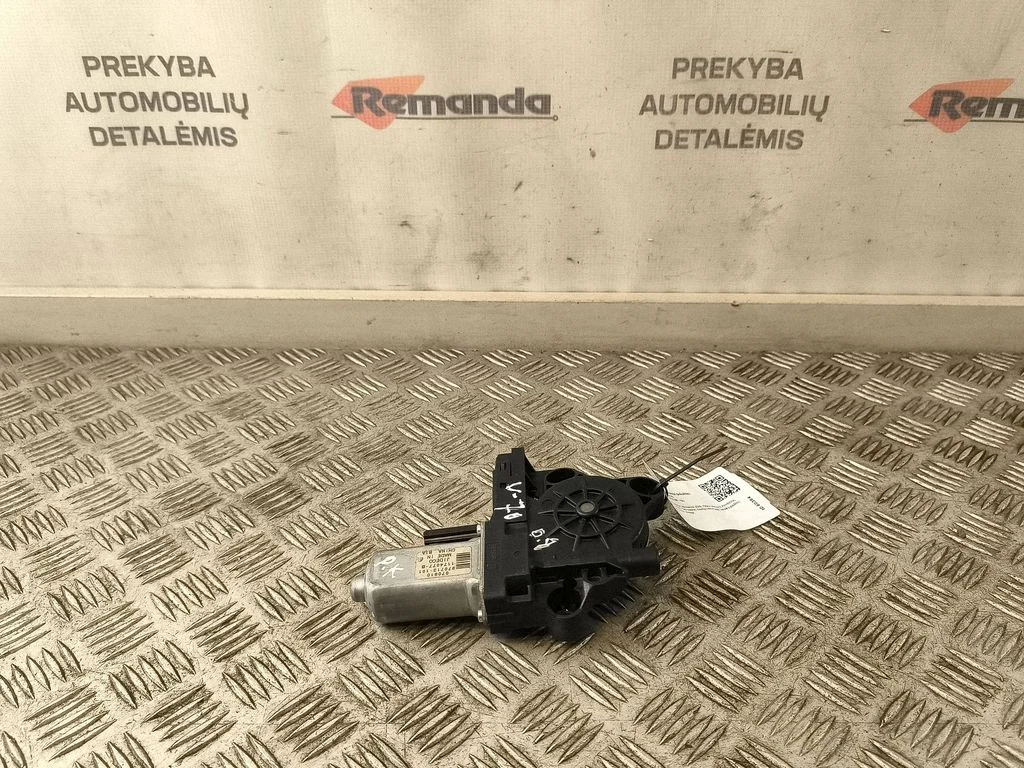 Priekšējā loga pacēlāja motoriņš 970713101