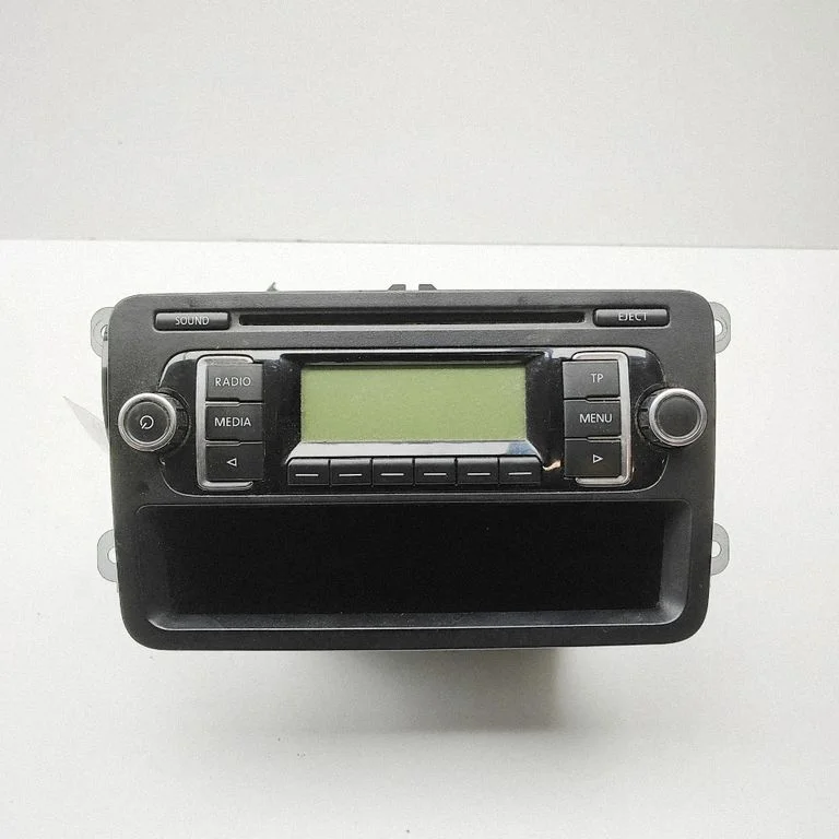 Radio/CD/DVD/GPS head unit 7E0035156A