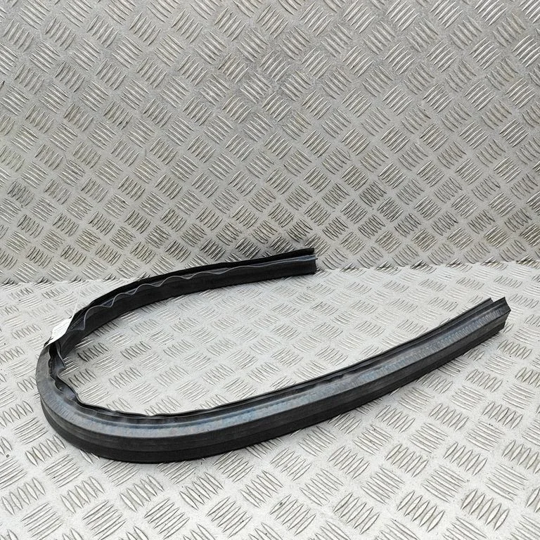 Engine compartment rubber – Audi Q5 SQ5 8R (2008-2017)