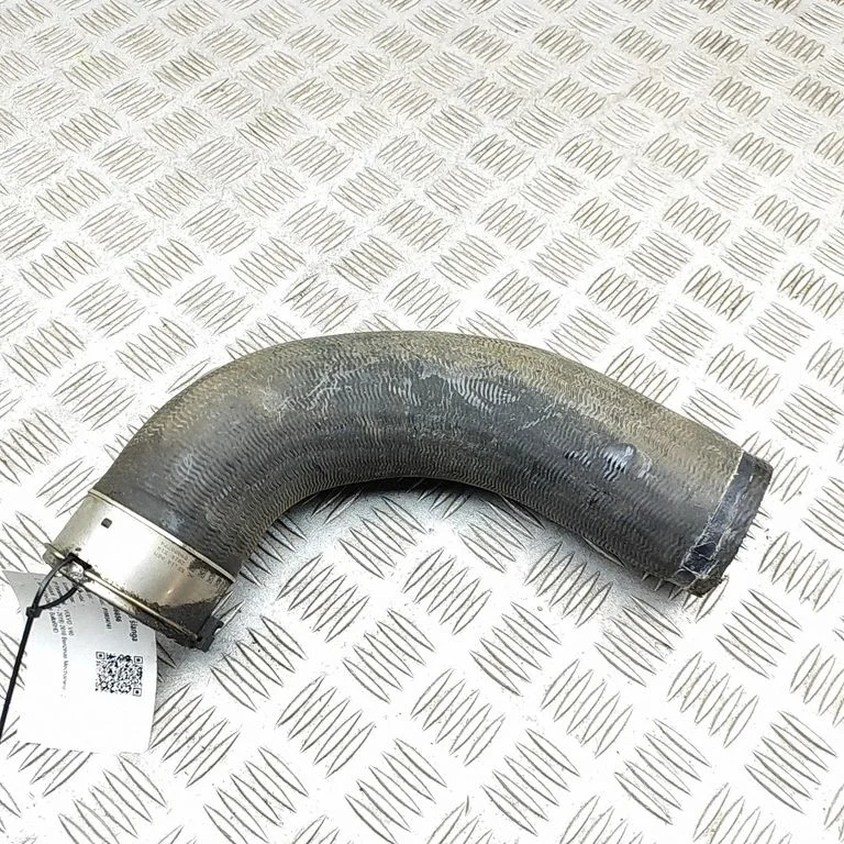 Wąż / rura intercoolera 31657755