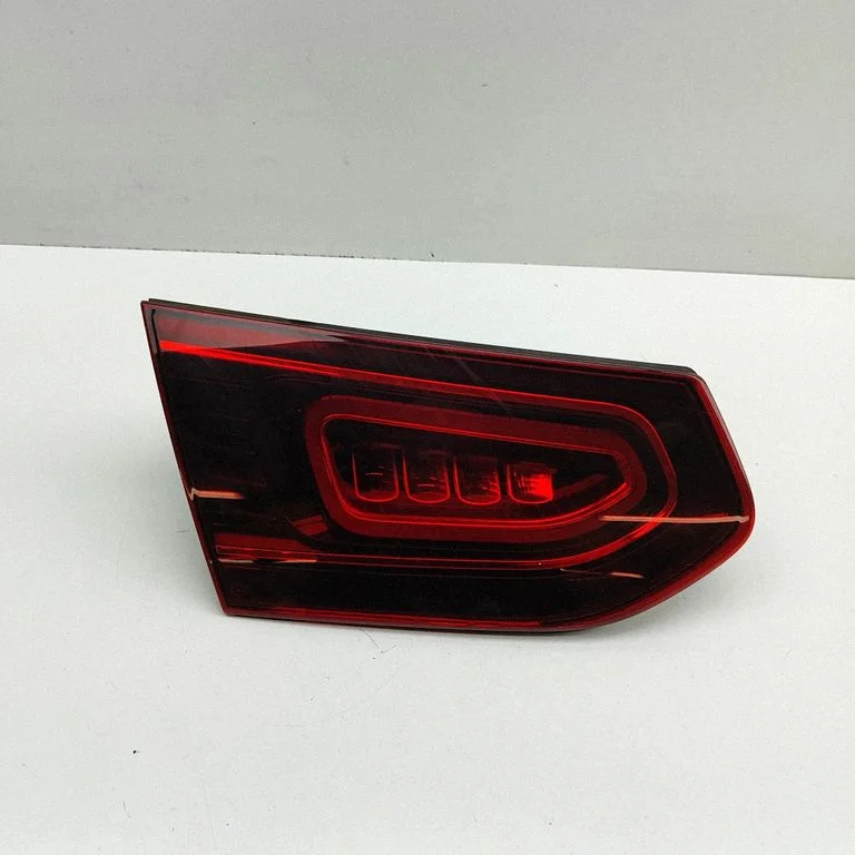 Lampa tylna w klapie A2539061402