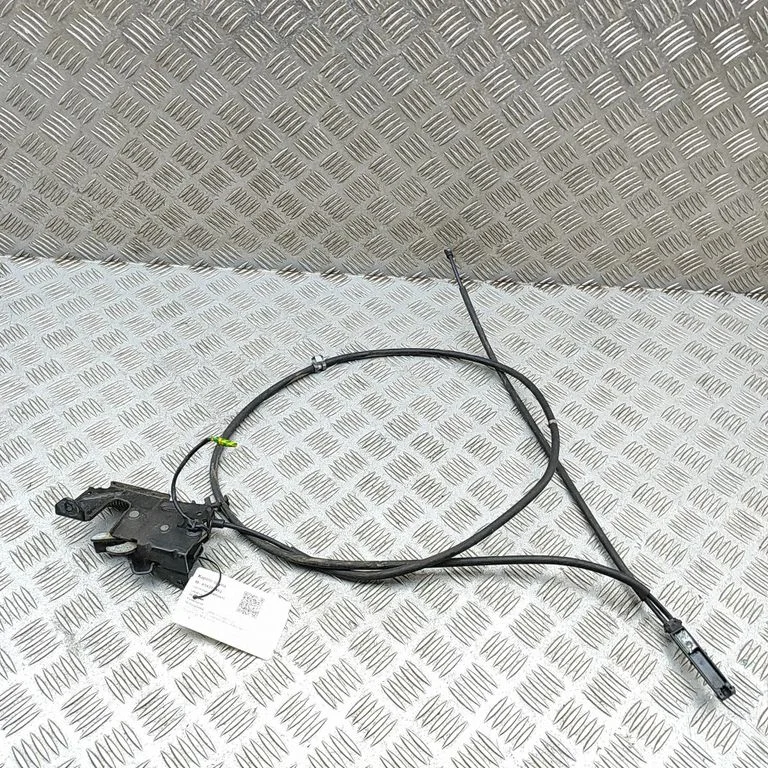 Zamek maski – BMW Seria 2 F22 F23 (2013-2017)