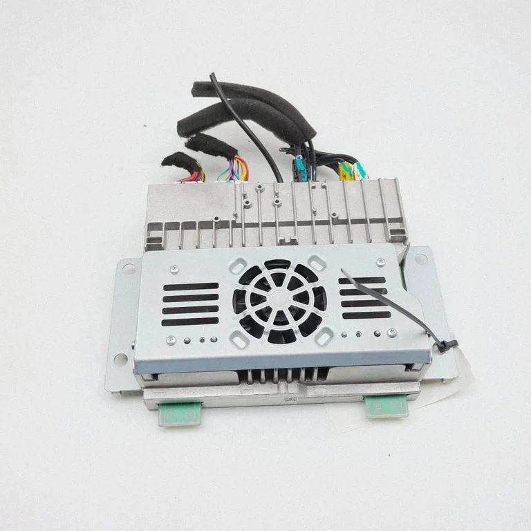 Radio/CD/DVD atskaņotājs/navigācija 703002273AA
