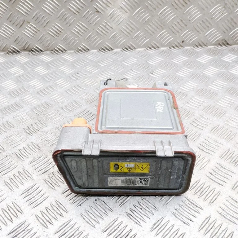 Hübriid-/elektriauto aku jahutusventilaator 9821712680