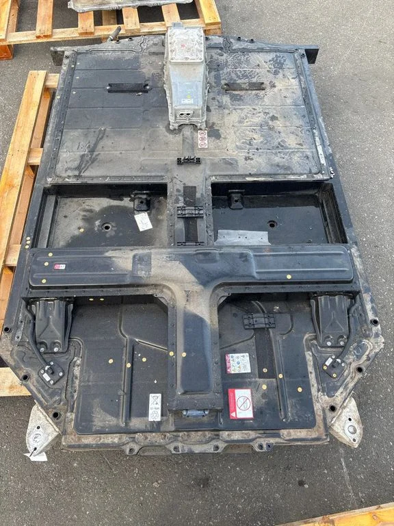 Hibrīda/elektromobiļa akumulators – Porsche Taycan 9J1 (2019-)