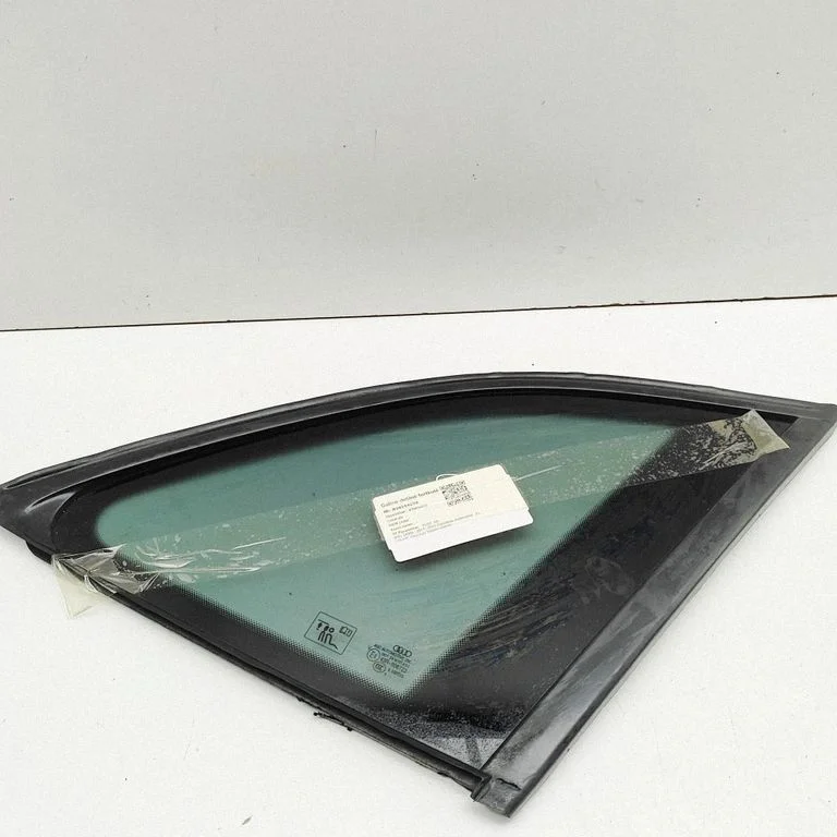 Aizmugurējais sāna virsbūves stikls – Audi Q5 SQ5 8R (2008-2017)